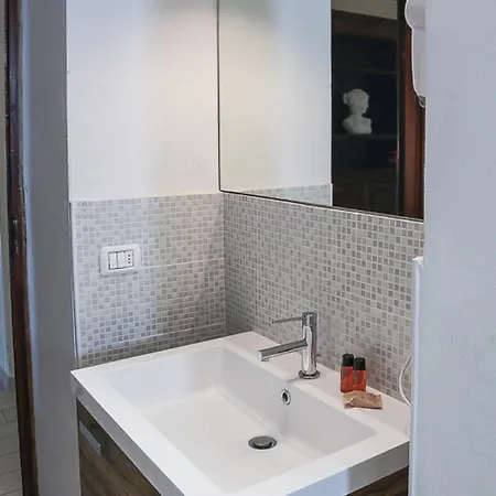 - Duomo Apartman *