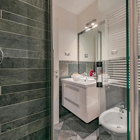 - Duomo Apartman *